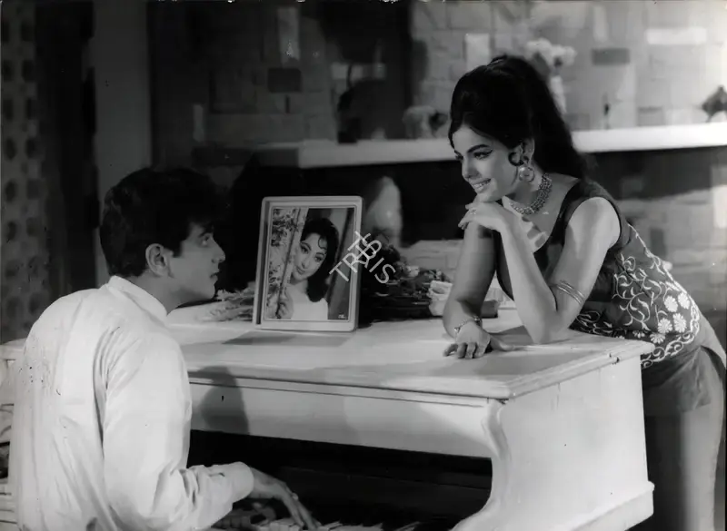 G.M. Roshan (Producer), Chahat, 1971, Photographic Still