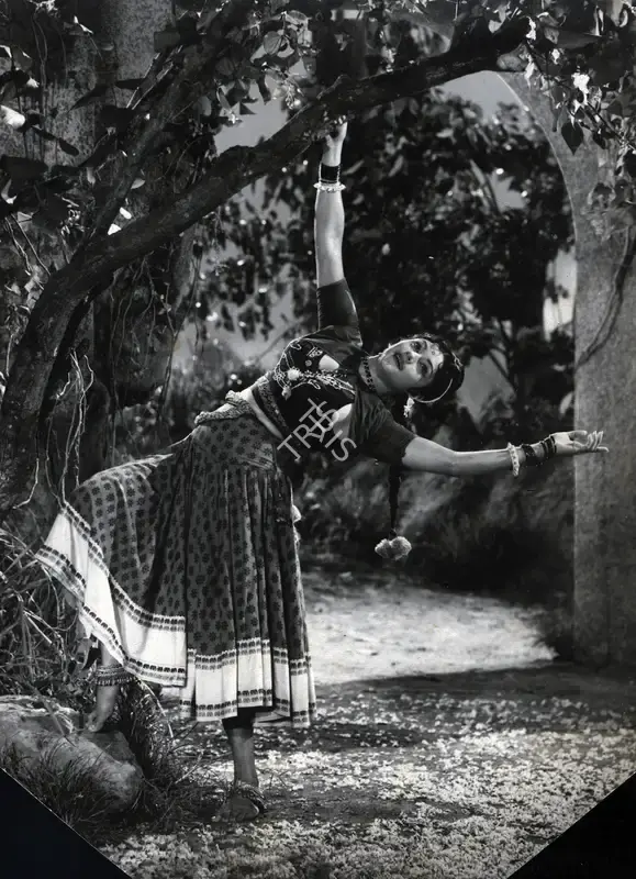 Radhu Karmakar (Cinematographer), Jis Desh Men Ganga Behti Hai, 1960, Photographic Still