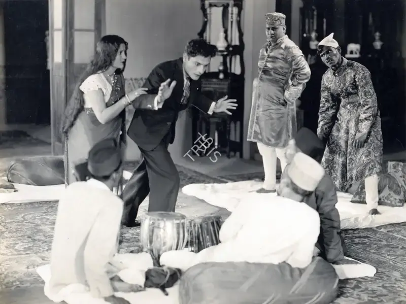 Moti B. Gidwani (Director), Do Aurate, 1937, Photographic Still