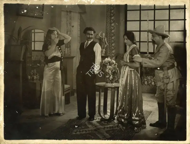 Homi Wadia (Director), Lutaru Lalna, 1938, Photographic Still