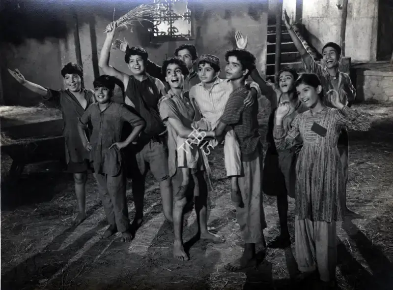 Jaywant Pathare (Cinematographer), Ab Dilli Dur Nahin, 1957, Photographic Still