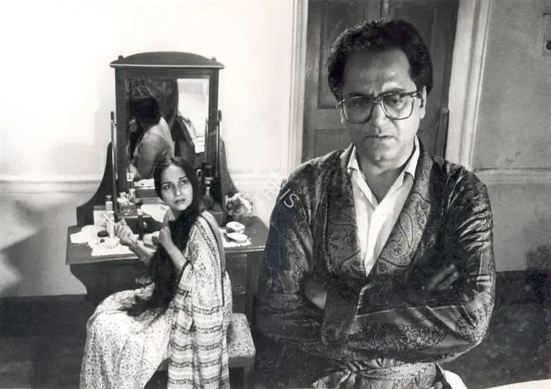 Barun Raha (Cinematographer), Shakha Proshakha, 1991, Photographic Still