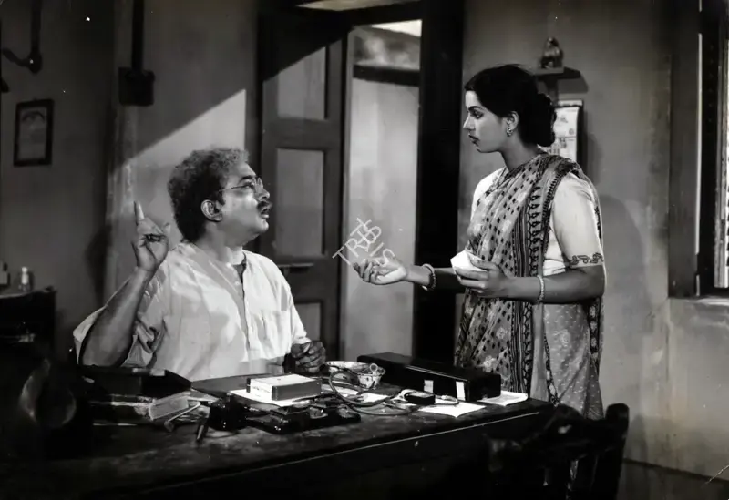 Hem Chunder (Director), Teen Bhai, 1955, Photographic Still