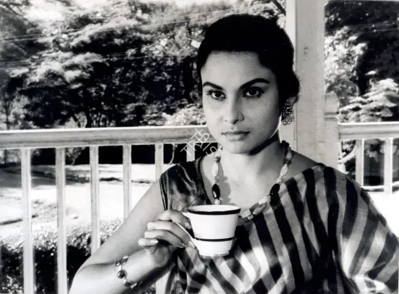 Satyajit Ray (Director), Ka Purush Maha Purush, 1965, Photographic Still