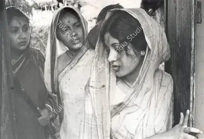 Soumendu Roy (Cinematographer), Ashani Sanket, 1973, Photographic Still