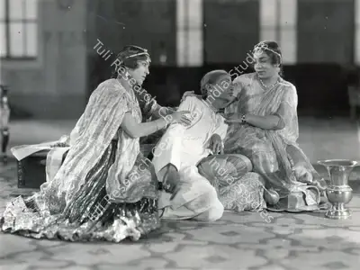 Adi M. Irani (Cinematographer), Do Ghadi Ki Mauj, 1935, Photographic Still