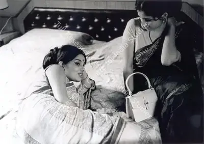 Soumendu Roy (Cinematographer), Seema Baddha, 1971, Photographic Still