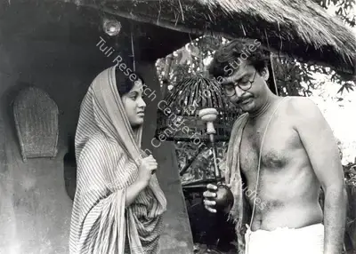 Soumendu Roy (Cinematographer), Ashani Sanket, 1973, Photographic Still