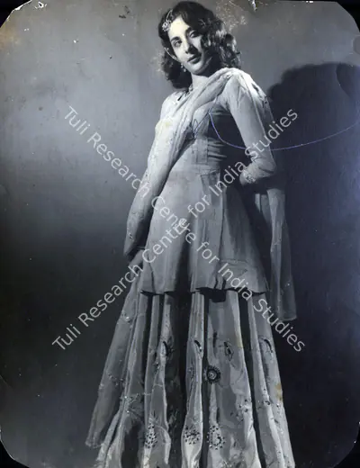 Ramachandra (ii) (Cinematographer), Anhonee, 1952, Photographic Still