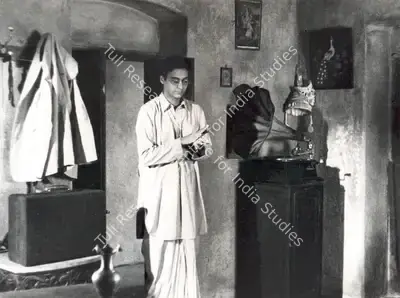 Soumendu Roy (Cinematographer), Teen Kanya, 1961, Photographic Still