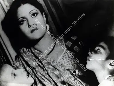 Faredoon A. Irani (Cinematographer), Aurat, 1940, Photographic Still