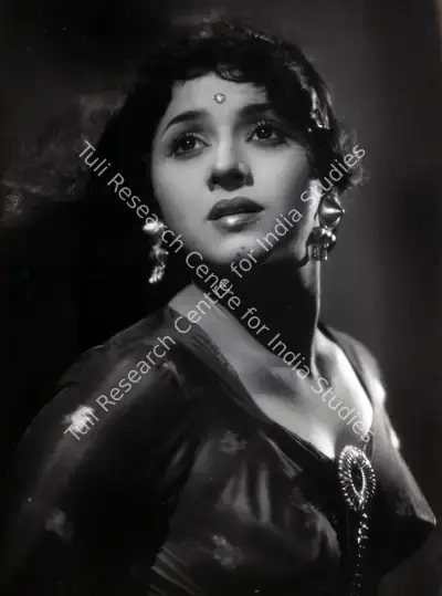 Tara Dutt (Cinematographer), Jis Desh Men Ganga Behti Hai, 1960, Photographic Still