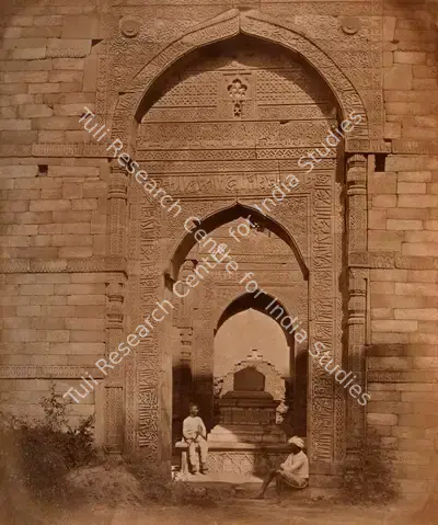 Felice Beato (Photographer), Tomb of Ghon Shah in Kootub, Delhi (Tomb of Iltutmish, Qutub Minar complex, Delhi), 1858, Antiquarian Photograph