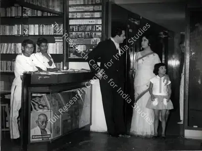 Apurba Bhattacharjee (Cinematographer), Bheegee Raat, 1965, Photographic Still