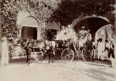 Studio Bourne & Shepherd (Photographic Studio), Floral Presentation at the Torchlight Procession, 1909, Antiquarian Photograph