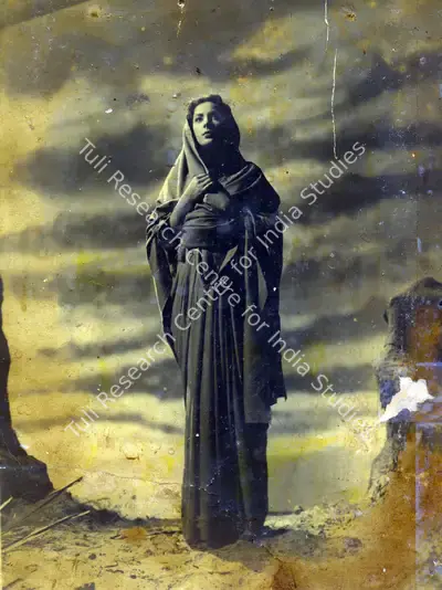 Fali Mistry (Cinematographer), Mela, 1948, Photographic Still