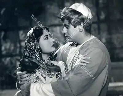 Dilip Gupta (Cinematographer), Yahudi, 1958, Photographic Still