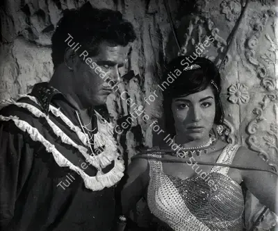 Raj Kumar Kohli (Producer), Lootera, 1965, Photographic Still