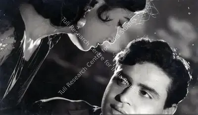 Vasant Nagesh Buva (Cinematographer), Akeli Mat Jaiyo, 1963, Photographic Still