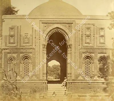 Felice Beato (Photographer), Kootub, Delhi, 1858, Antiquarian Photograph