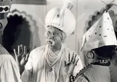 Soumendu Roy (Cinematographer), Hirak Rajar Deshe, 1980, Photographic Still
