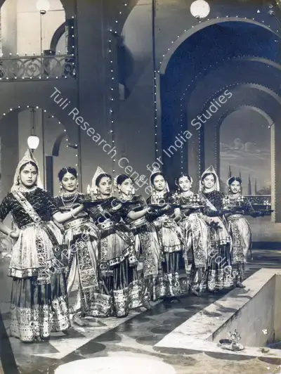 Jayant Desai (Director), Hazaar Raten, 1953, Photographic Still