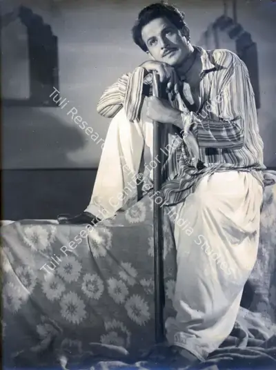 Nazir Ajmeri (Director), Majboor, 1948, Photographic Still