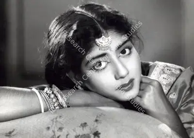 Raat Bhore, Director, 1956