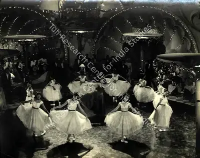 Radhu Karmakar (Cinematographer), Shree 420, 1955, Photographic Still