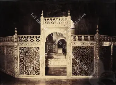 Lala Deen Dayal (Photographer), Marble enclosure with cenotaph of Mumtaz Mahal and Shah Jahan within the Taj Mahal, Agra, 1880, Antiquarian Photograph