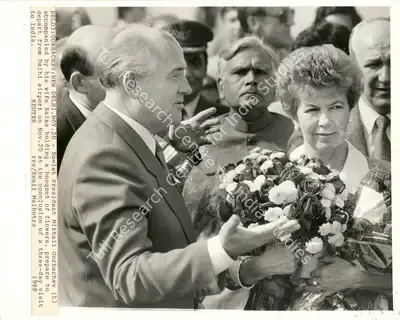 Sunil Malhotra (Photographer), Del03: Gorbachev; New Delhi, Nov. 20, 1988, Contemporary Photograph