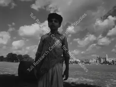 Ritwik Ghatak (Director), Baari Theke Paaliye, 1959, Photographic Still