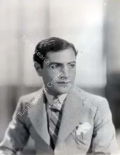 Moti B. Gidwani (Director), Do Aurate, 1937, Photographic Still
