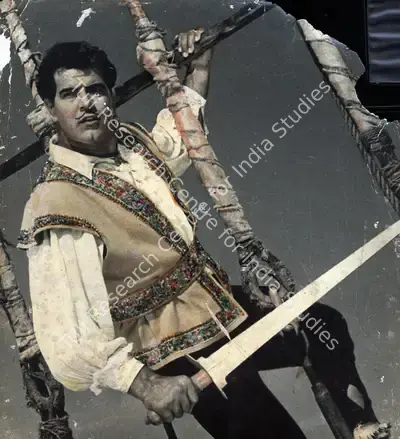 Raj Kumar Kohli (Producer), Lootera, 1965, Photographic Still