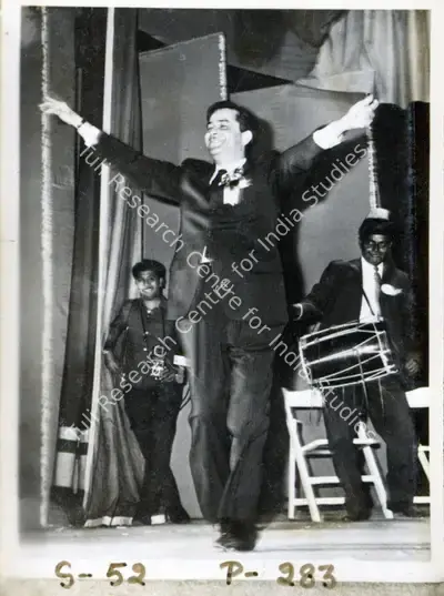 Unknown (Photographer). The Eternal Showman. | Photographic Still | CinemaEducation | 00749413
