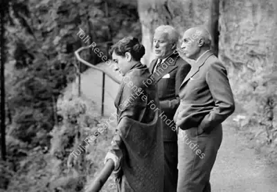 Bischof, Werner (Photographer). Charlie Chaplin with the first Prime Minister of India, Jawaharlal Nehru and his daughter, Indira Gandhi, 1953 | Photographic Still | CinemaEducation | 00440375