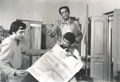 Nemai Ghosh (Still Photographer), Sonar Kella, 1974, Working Still