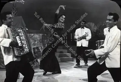 Balraj Mehta (Director), Trunk Call, 1960, Photographic Still