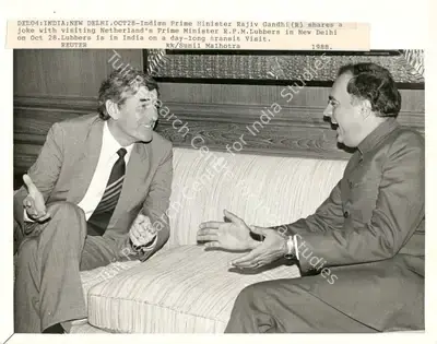 Sunil Malhotra (Photographer), Del04: India; New Delhi, Oct28, 1988, Contemporary Photograph