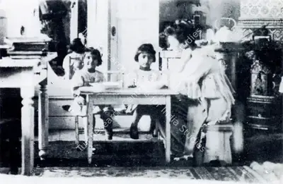 Krishen Khanna (Photographer), Mother and Children in Hungary, 1918, Contemporary Photograph
