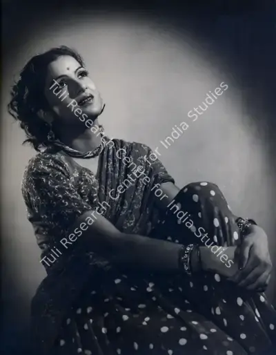 Shanti Kumar (Director), Rakhi, 1949, Photographic Still