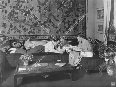 Unknown (Photographer). Thea von Harbou and Fritz Lang, 1923 | Photographic Still | CinemaEducation | 00440441
