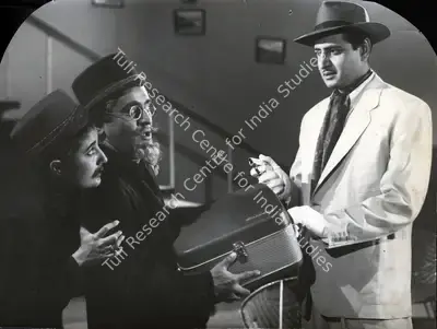 Balraj Mehta (Director), Trunk Call, 1960, Photographic Still