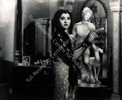 M.N. Malhotra (Cinematographer), Sadhna, 1958, Photographic Still