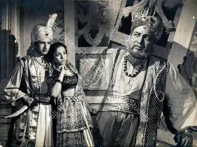 Raja Yagnik (Director), Jhalak, 1947, Photographic Still