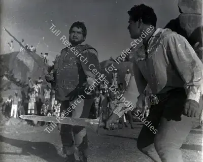 Raj Kumar Kohli (Producer), Lootera, 1965, Photographic Still