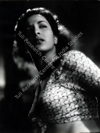 Radhu Karmakar (Cinematographer), Awara, 1951, Photographic Still