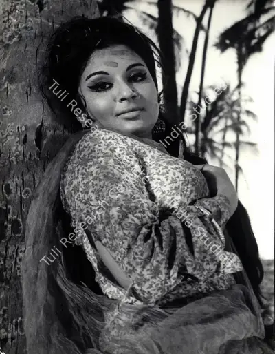 M. Rajaram (ii) (Cinematographer), Mere Humsafar, 1970, Photographic Still