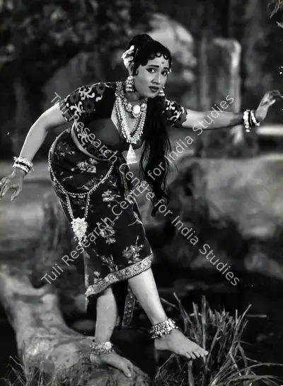 Tara Dutt (Cinematographer), Jis Desh Men Ganga Behti Hai, 1960, Photographic Still