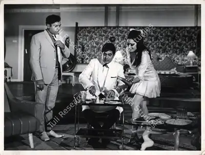 Peter Pereira (Cinematographer), Sachaa Jhutha, 1970, Photographic Still